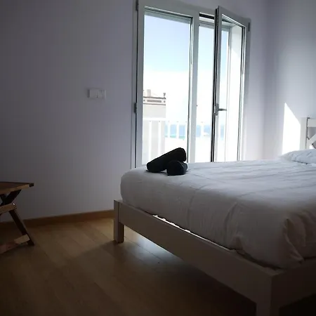 Apartment Bed & Seaside
