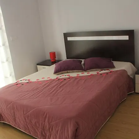 Apartment Bed & Seaside *